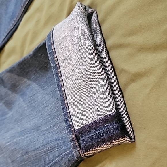 Hudson Malibu Cap Cuffed Capri Jeans - Picture 10 of 10